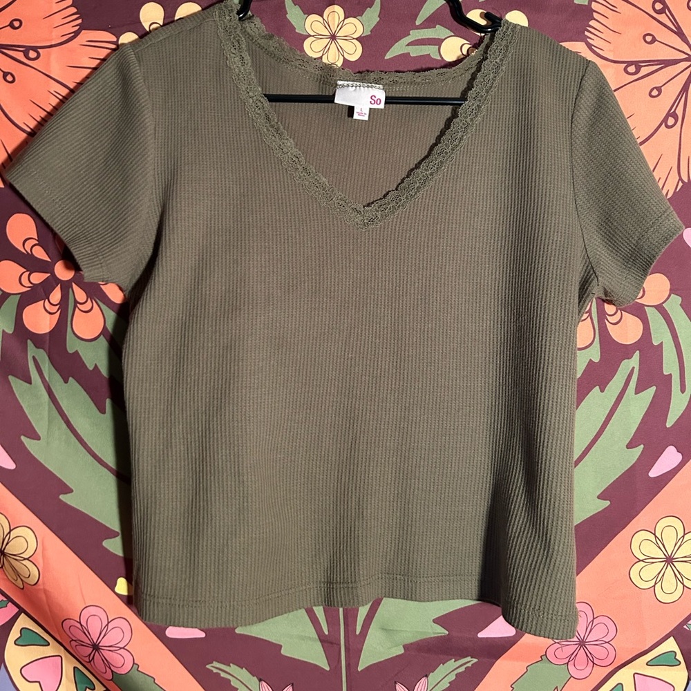 So v neck top